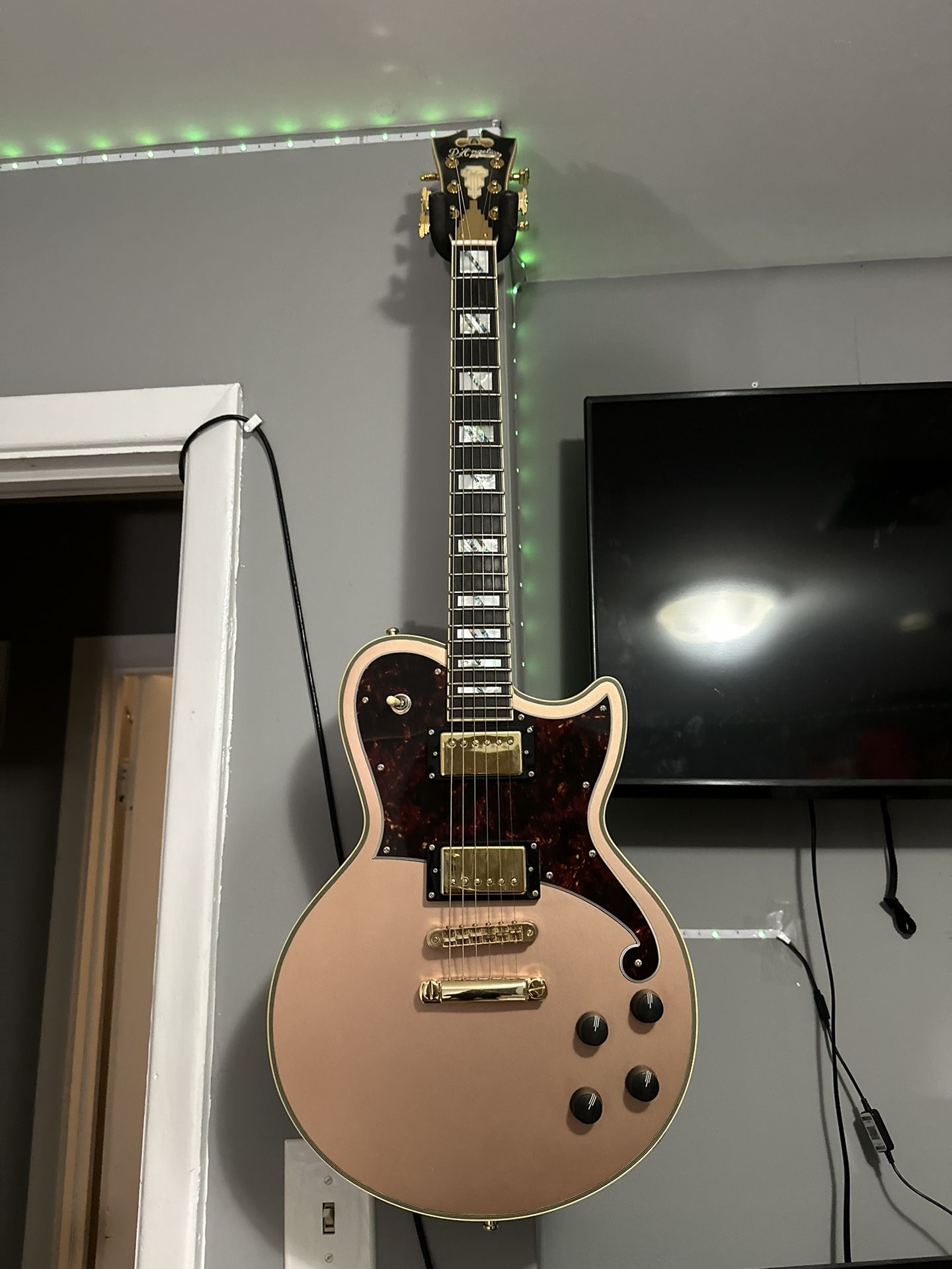 D’Angelico Deluxe Atlantic
