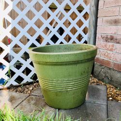 Flower Pot (18”)