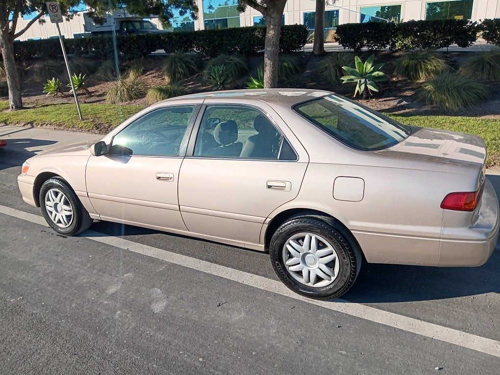 2001 Toyota Camry
