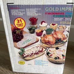 Vintage Gold Impressions Bakeware Set