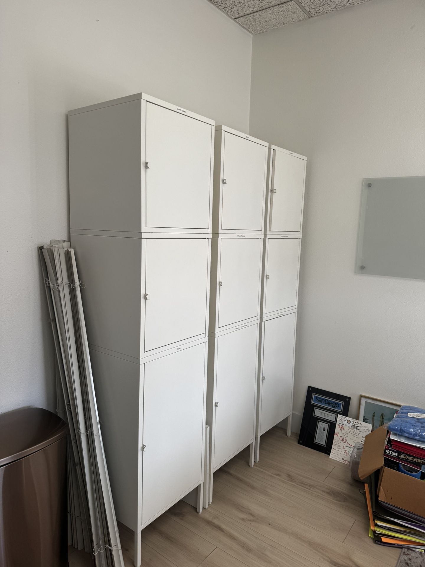 FREE- 3 Individual Storage Units (9 Compartments) 