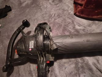 Black + Decker electric leave blower