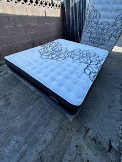 Queen Size Mattress Pillow Top New