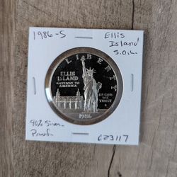 1986 90% Silver Round Statue Of Liberty