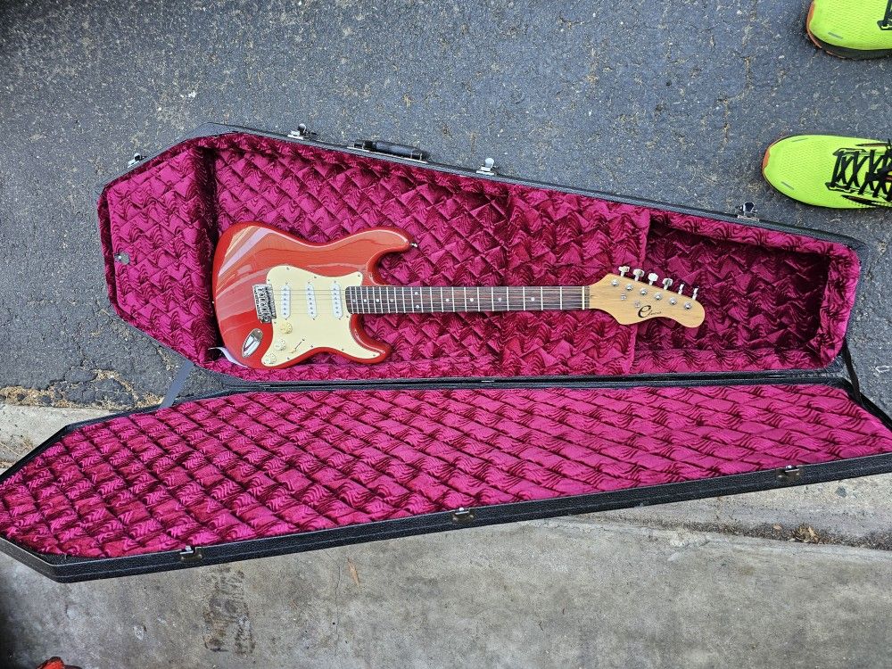 Eleca Electric Guitar With Coffin Case
