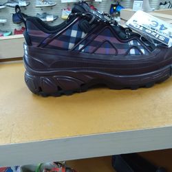 Men's Burberry London England Size 10
