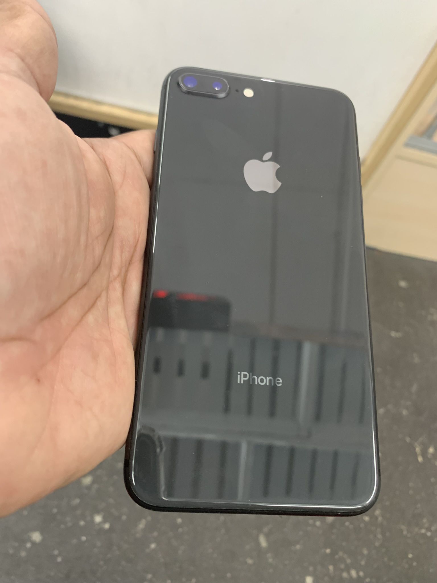 IPhone 8 Plus 64gb Unlocked 