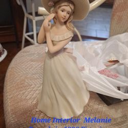Hoe Interior  Melanie 1996 Porcelain  Figured-$20.00