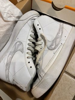NIKE BLAZER