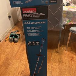 Makita Cordless Grass Shear with Hedge Trimmer Blade, Tool Only AND  Cordless Couple Shaft Power Head Kit 