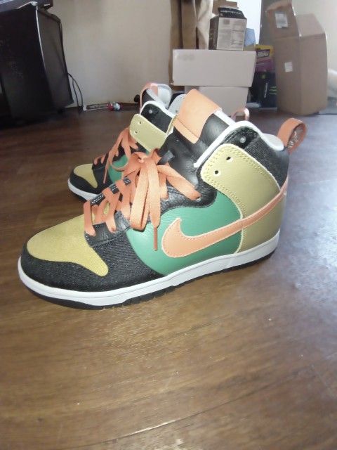 Nike Dunk High 9.5 Name Zack On Heel