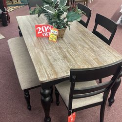 🚨STORE CLOSING SALE!🚨 EVERYTHING MUST GO! Brand New Table W/ 4 Chairs and Bench!