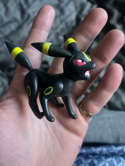 Pokemon Umbreon Figure