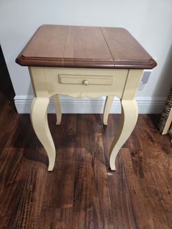 ETHAN ALLEN SIDE TABLE VINTAGE EUC