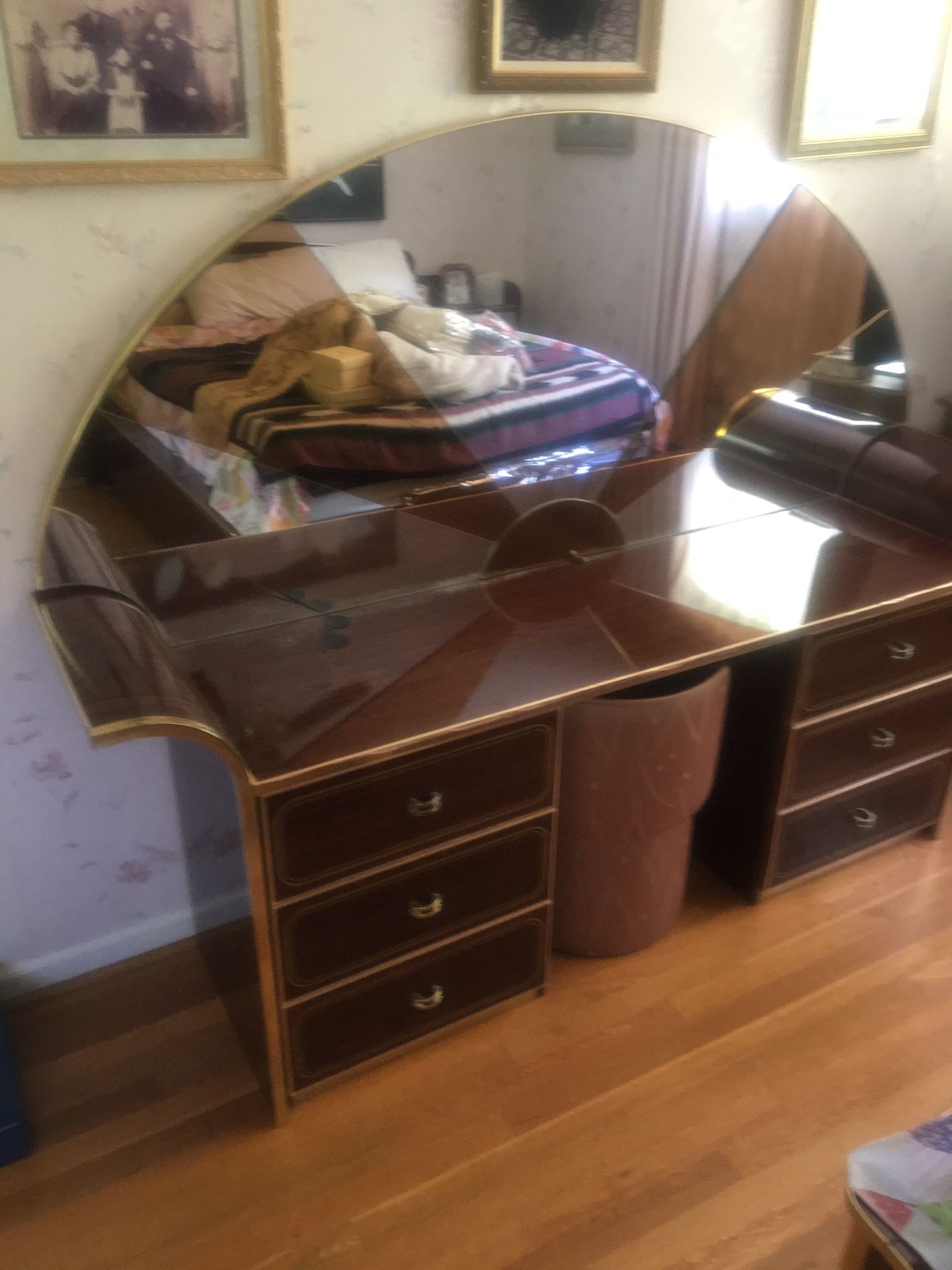 Chest with mirror, vanity dresser