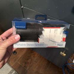 Insignia Bluetooth Speaker Black