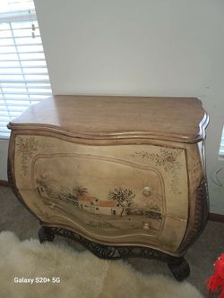 Bombay Dresser