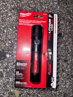 Milwaukee 1100 Lumen USB-C Rechargeable Twist Focus Flashlight (Model 2161-21).