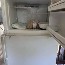 Refrigerator For Sale 150$