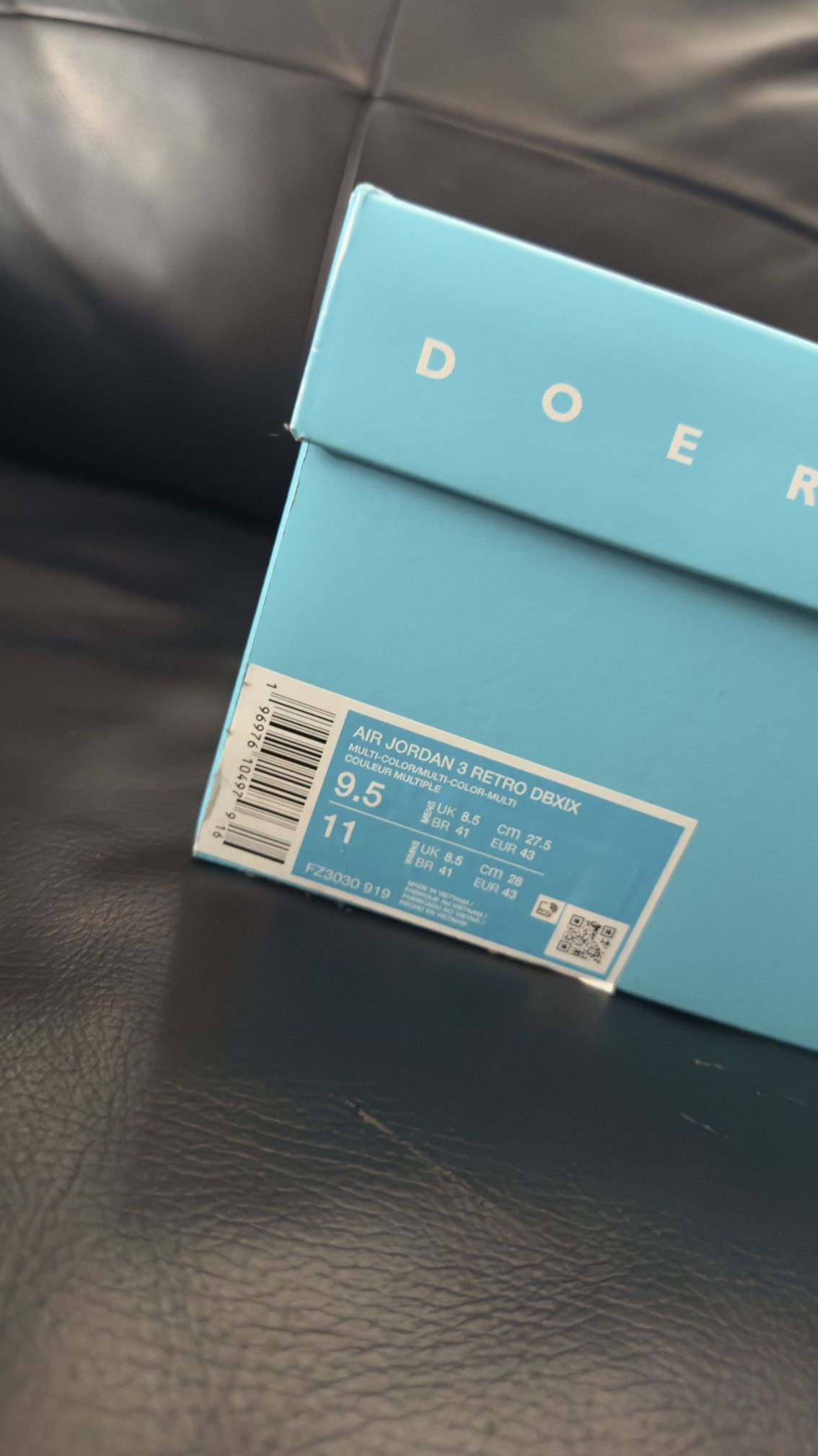 DS / JORDAN 3 DB “HUGO” / SZ 9.5