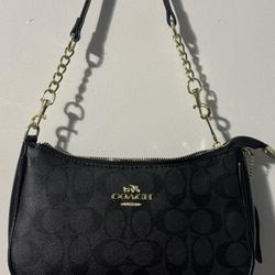 black coach shoulder bag