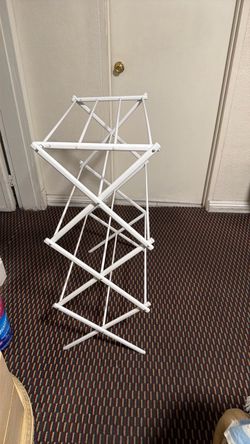 Laundry drying rack