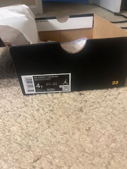 Size 4y Jordan 1