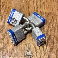 4 Master Lock padlocks – keyed alike (same key)