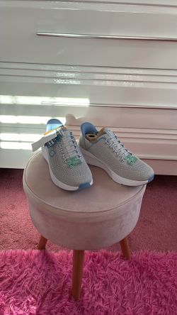 New Sketchers Size 8 For $40