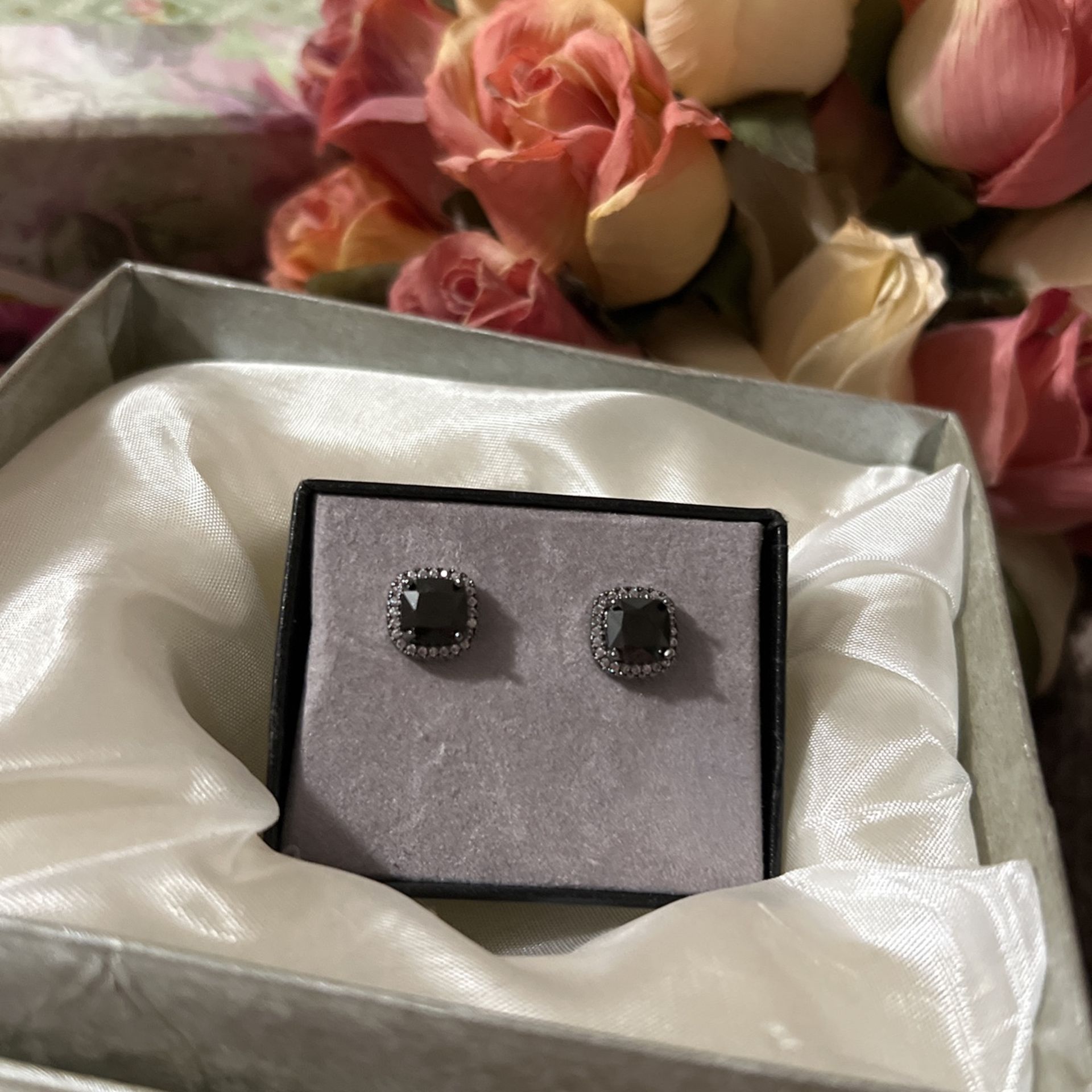 Beautiful!Sterling Silver Black Onyx Stone Earrings With Diamond Crystal Stones