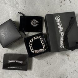 CHROME HEARTS 