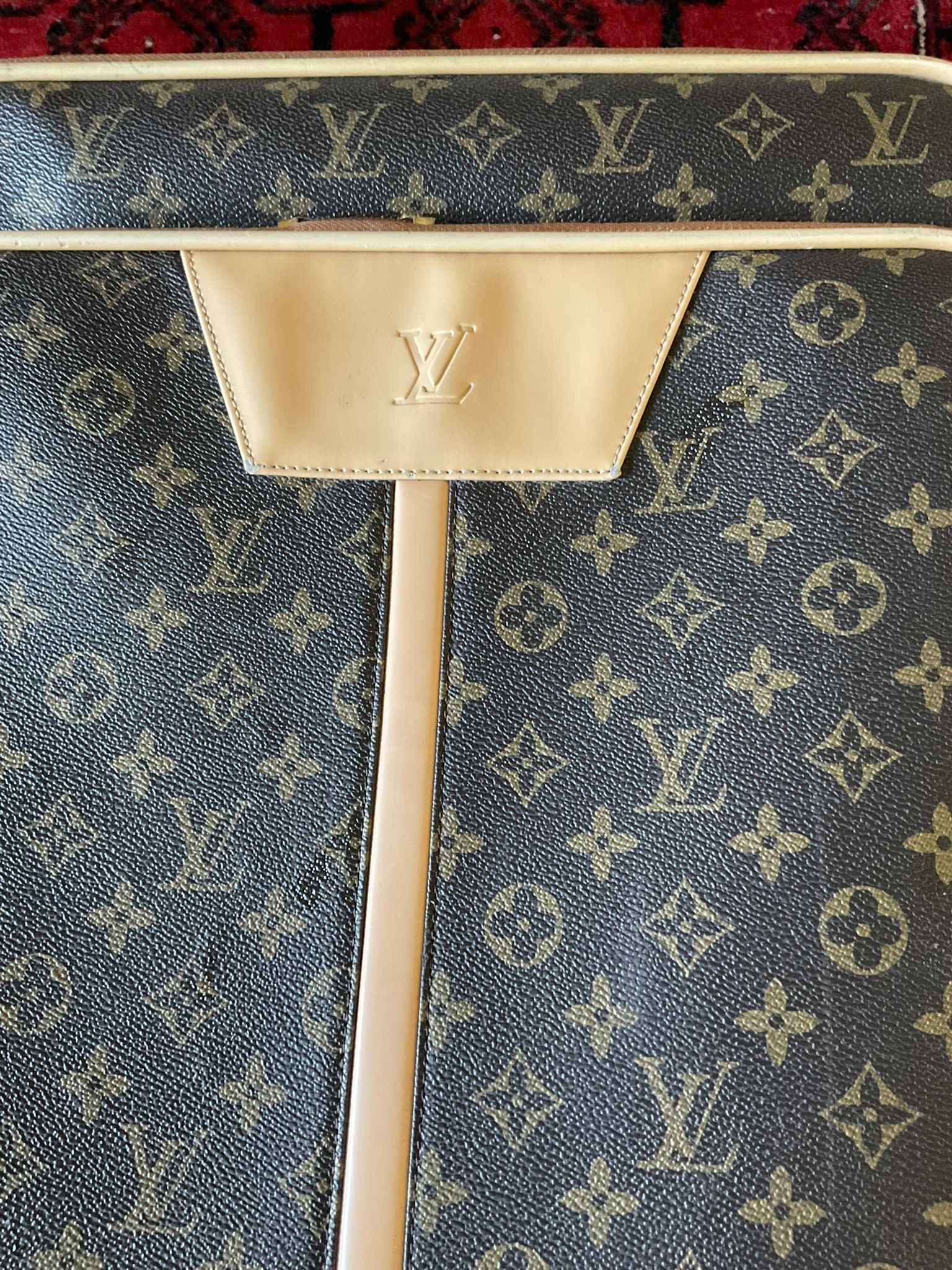 Authentic Louis Vuitton Carry On Luggage Bag for Sale in Phoenix, AZ -  OfferUp