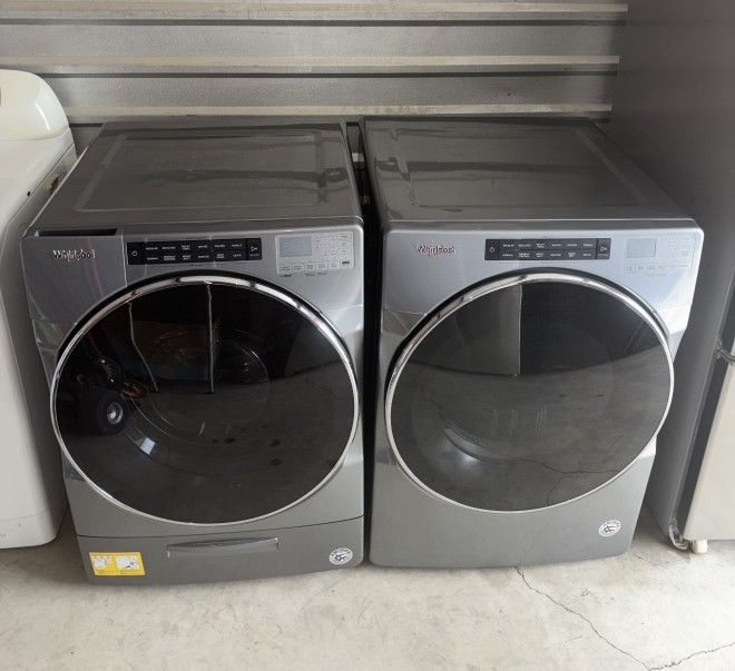 Whirlpool Washer And Electric Dryer Matching Set