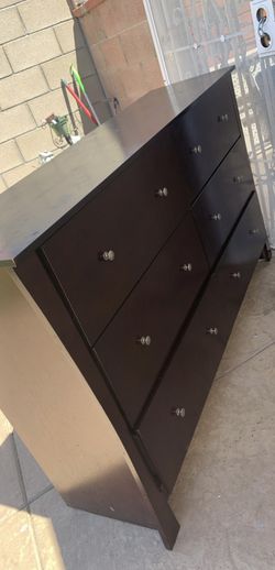 6 Drawer Dresser 