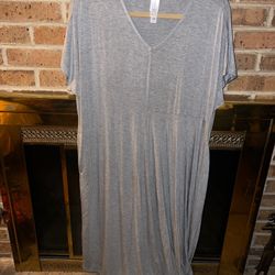 Ladies Medium Wynne Layers gray v-neck ankle length summer dress
