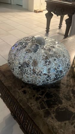Decorating pumpkin