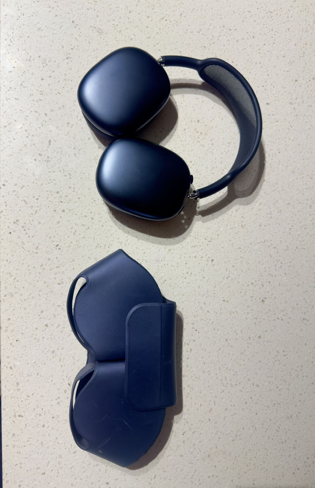 Navy Blue AirPods Pro Max 