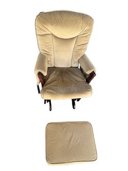 Rocking chair with footrest
