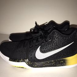 Kyrie 3 black and yellow size 11