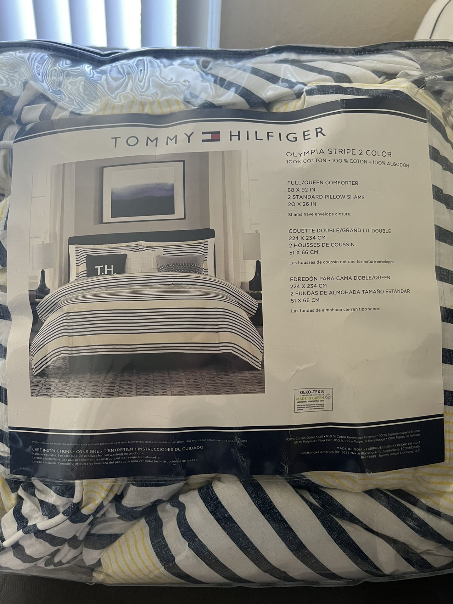 New Hilfiger Comforter Set for Sale in Orange, CA - OfferUp