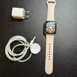 Apple Watch - Series 4 40MM Rose Gold
