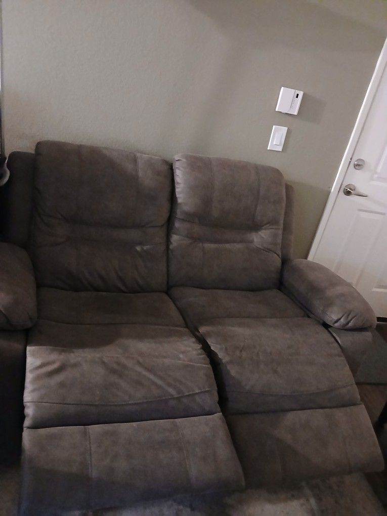 $35 Brown 2 Seat Couch/recliner
