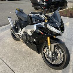 2023 Aprilia Tuono