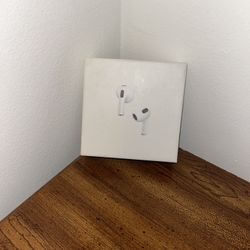 White Bluetooth AirPod 3 Bluetooth Headphones With MagSafe 