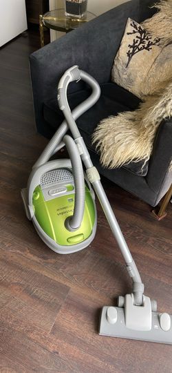 Electrolux canister vacuum