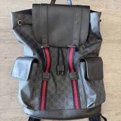 Gucci Soft Backpack GG Supreme Black