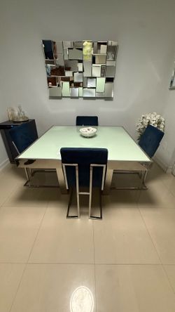 Dining set