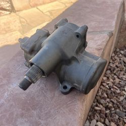 2001-2005 GMC Yukon steering gear Box