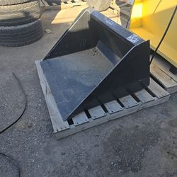 oversize bucket mini skid