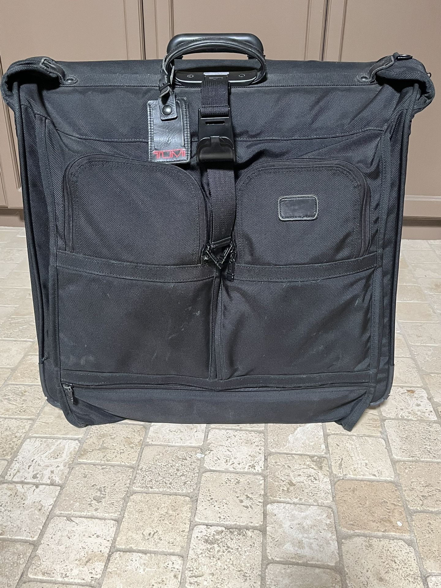 Tumi 2233D3 Black Alpha Wheeled Luggage